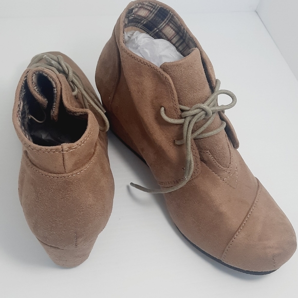 Faux Suede Booties NWOT - Picture 8 of 8